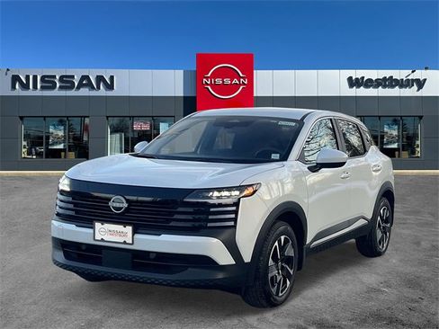 Used 2025 Nissan Kicks SV w/ Illumination Package image 4