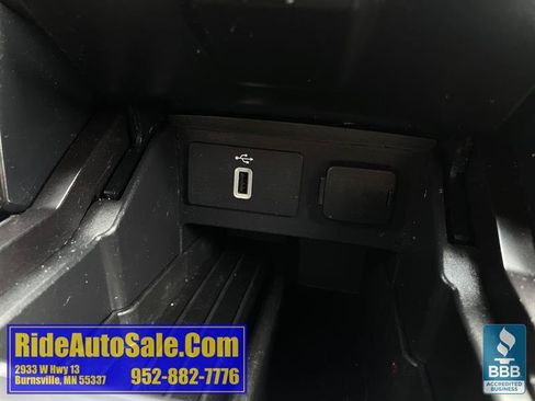 Used 2017 Ford Explorer XLT w/ Equipment Group 201A AWD/4WD image 37