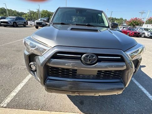 Used 2021 Toyota 4Runner Venture w/ Moonroof Package AWD/4WD image 2