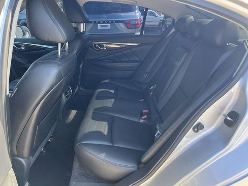 Used 2019 INFINITI Q50 Luxe w/ Essential Package (3.0T Luxe) image 12