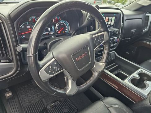 Used 2018 GMC Sierra 1500 SLT AWD/4WD image 19