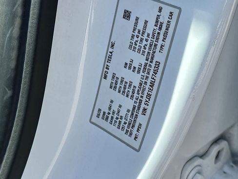 Used 2020 Tesla Model 3 Standard Range image 27