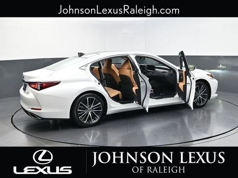 Used 2025 Lexus ES 350 w/ Premium Package FWD image 30
