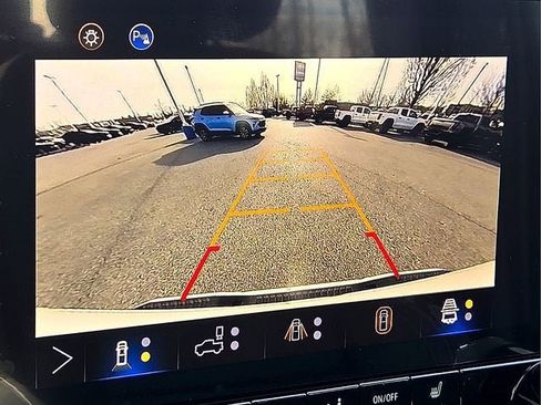 New 2025 Chevrolet Colorado LT w/ LT Convenience Package RWD image 18