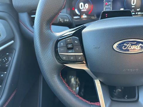 Used 2025 Ford Explorer ST-Line w/ ST-Line Street Pack image 15