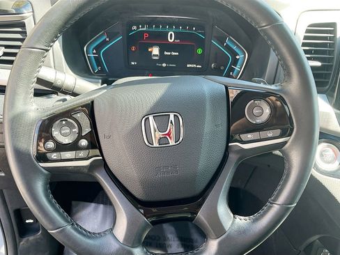 Used 2024 Honda Odyssey Touring image 11