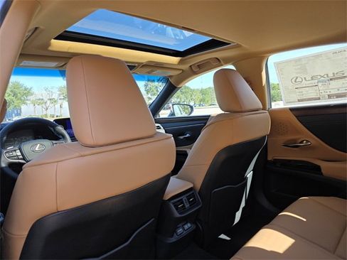 New 2025 Lexus ES 350 w/ Premium Package image 18