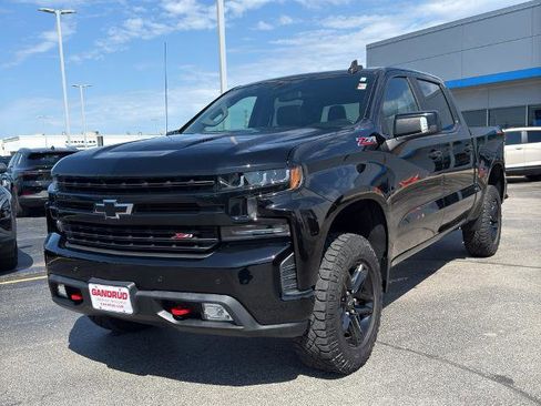 Certified 2020 Chevrolet Silverado 1500 LT Trail Boss w/ Midnight Edition AWD/4WD image 2