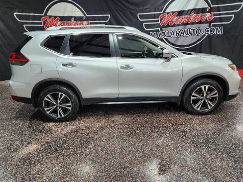 Used 2020 Nissan Rogue SV w/ Sun & Sound Touring Package image 8