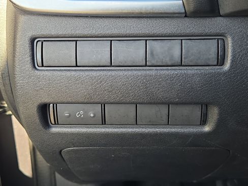 Used 2021 Nissan Rogue S image 22