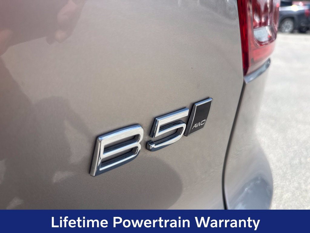 Certified 2024 Volvo XC40 B5 Plus w/ Protection Package Premier AWD/4WD image 31