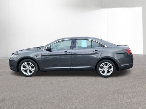 Used 2016 Ford Taurus SE image 29