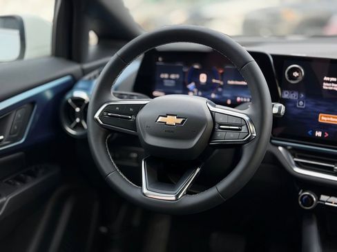 New 2026 Chevrolet Equinox EV LT image 11