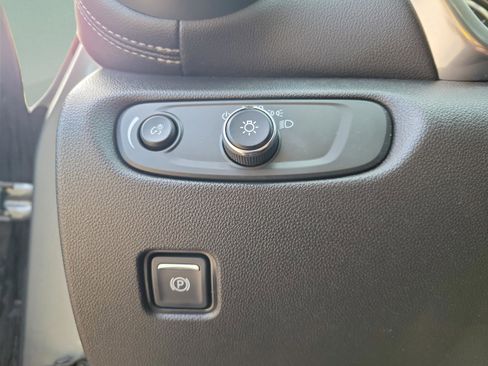 Used 2023 Chevrolet Blazer LT image 18