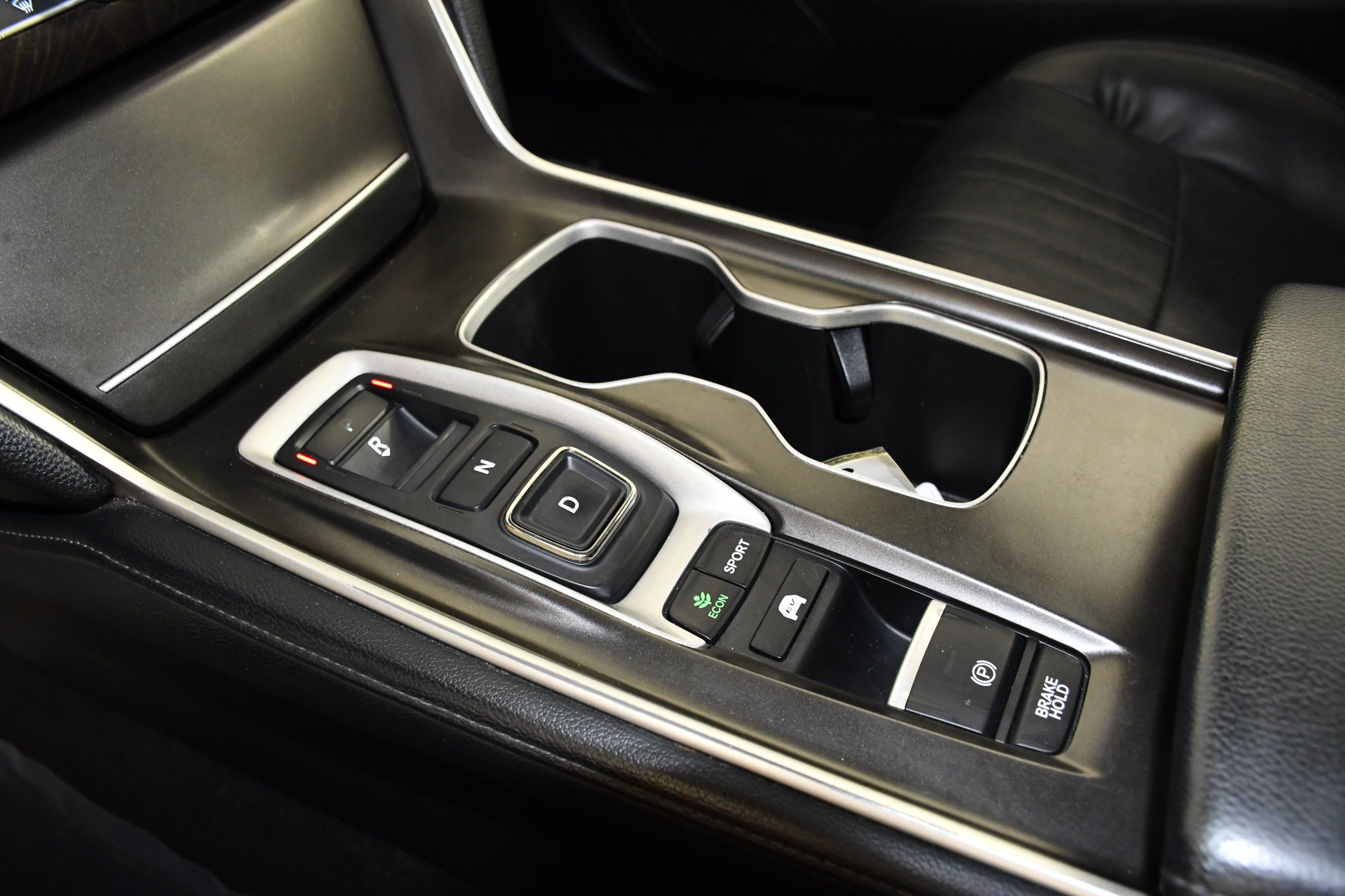 Used 2018 Honda Accord Touring image 29