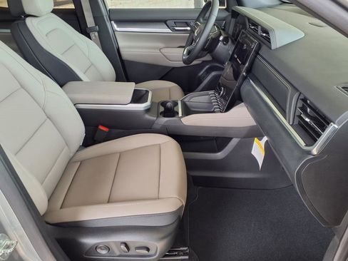 New 2025 GMC Terrain Elevation w/ Elevation Premium Package image 3