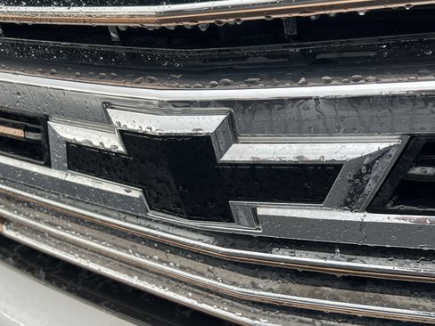 Used 2022 Chevrolet Silverado 1500 High Country w/ LPO, Dark Essentials Package image 8