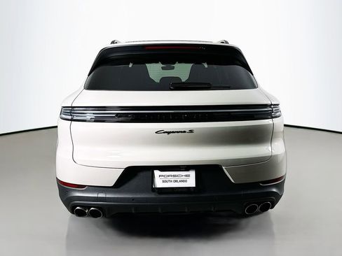 New 2026 Porsche Cayenne S image 10