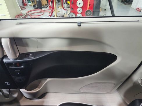 Used 2024 Chrysler Pacifica Limited image 44