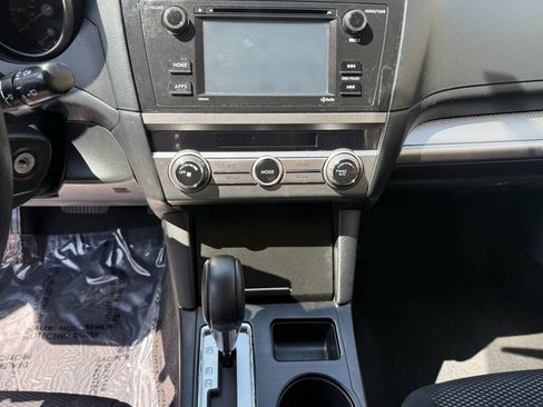 Used 2017 Subaru Outback 2.5i AWD/4WD image 39