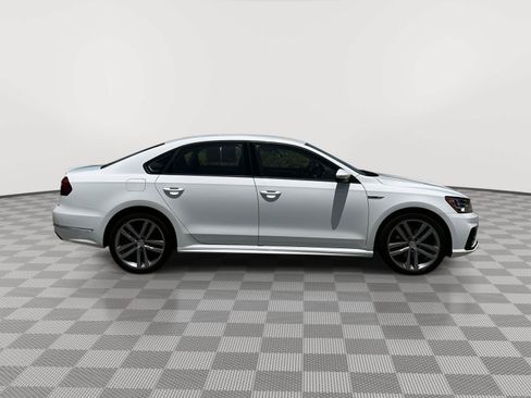 Used 2018 Volkswagen Passat 2.0T R-Line FWD image 7