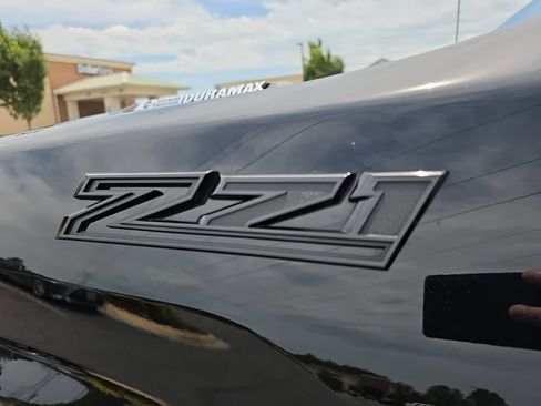 Used 2024 Chevrolet Silverado 2500 LTZ w/ LTZ Plus Package AWD/4WD image 19