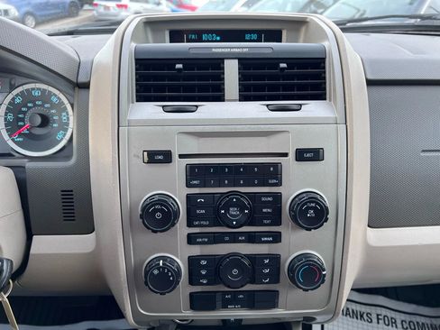 Used 2010 Ford Escape XLT image 31