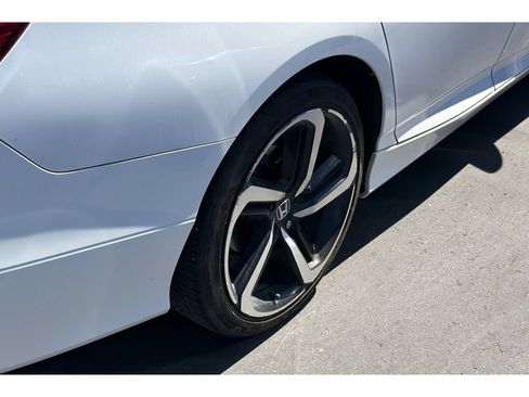 Used 2019 Honda Accord Sport image 4