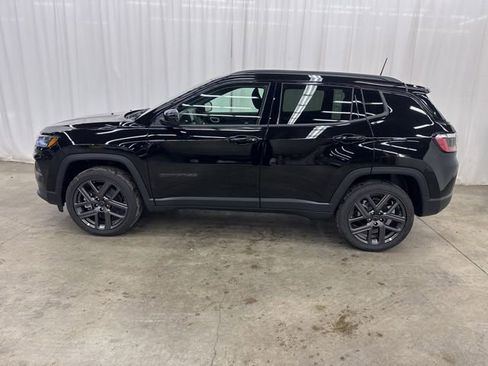 New 2026 Jeep Compass Latitude image 24