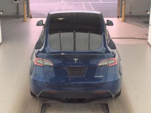 Used 2021 Tesla Model Y Long Range image 9