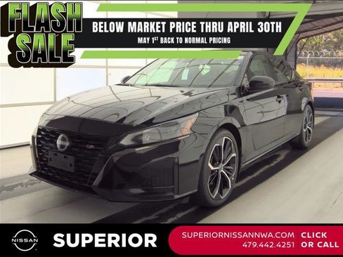 Certified 2023 Nissan Altima 2.5 SR w/ SR Premium Package FWD image 1