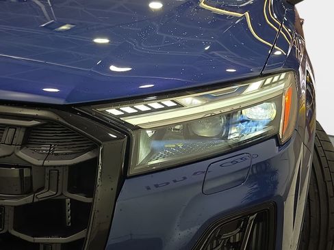 New 2026 Audi SQ7 Prestige AWD/4WD image 30