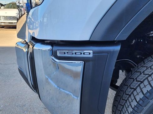 New 2026 GMC Sierra 3500 Pro w/ Convenience Package image 11