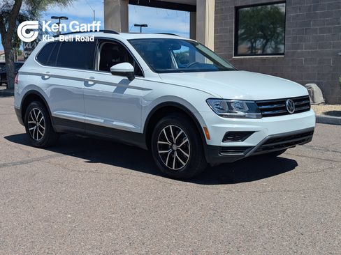 Used 2021 Volkswagen Tiguan SE w/ Panoramic Sunroof Package image 1