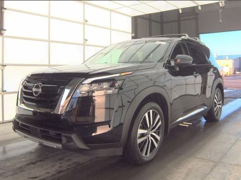 Certified 2024 Nissan Pathfinder Platinum w/ Cargo Package image 1