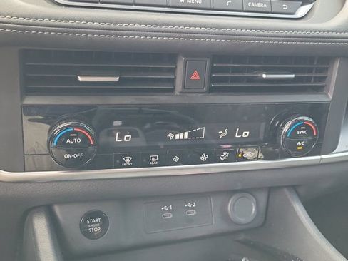 Certified 2026 Nissan Rogue SV FWD image 28