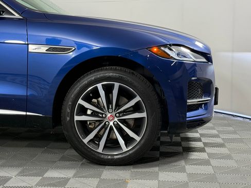 Used 2023 Jaguar F-PACE S image 11