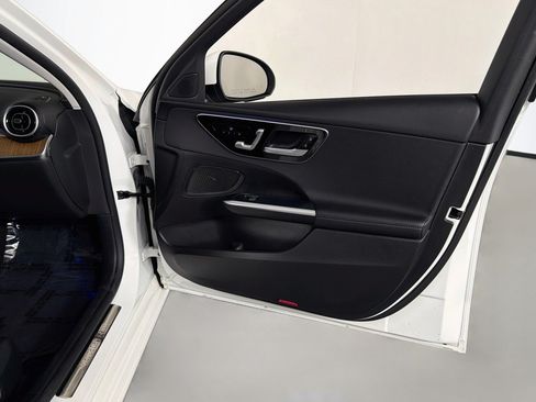 Used 2022 Mercedes-Benz C 300 Sedan image 24