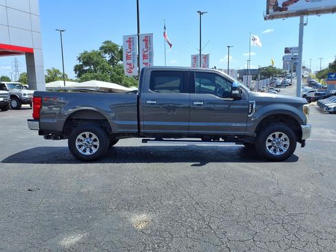 Used 2019 Ford F250 XLT w/ XLT Premium Package AWD/4WD image 5