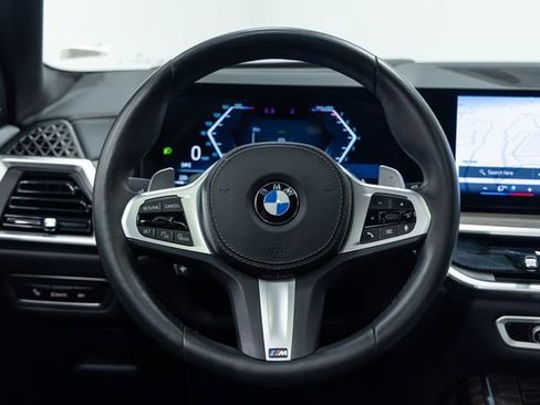 Certified 2025 BMW X7 xDrive40i w/ Executive Package AWD/4WD image 14