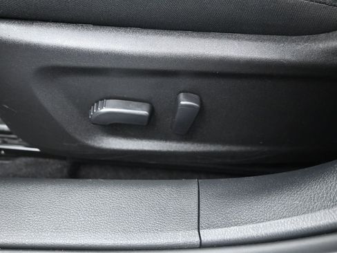 Used 2025 Nissan Altima 2.5 SV image 13