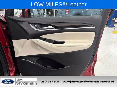 Used 2023 Buick Enclave Essence FWD image 33