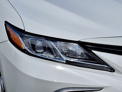 Certified 2022 Toyota Camry LE FWD image 10