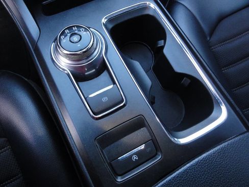 Used 2018 Ford Fusion SE w/ Equipment Group 201A image 20