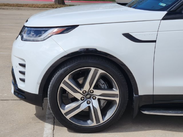 Used 2024 Land Rover Discovery Dynamic SE AWD/4WD image 8