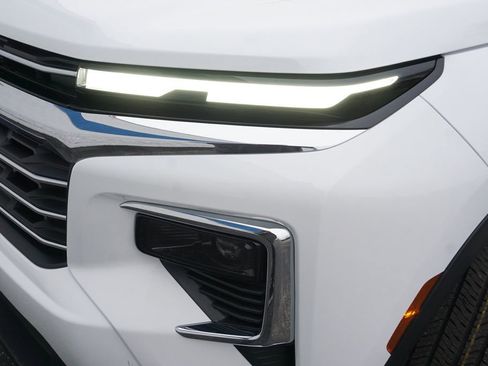 New 2026 Chevrolet Traverse LT FWD image 26