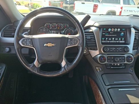 Used 2018 Chevrolet Tahoe Premier RWD image 11