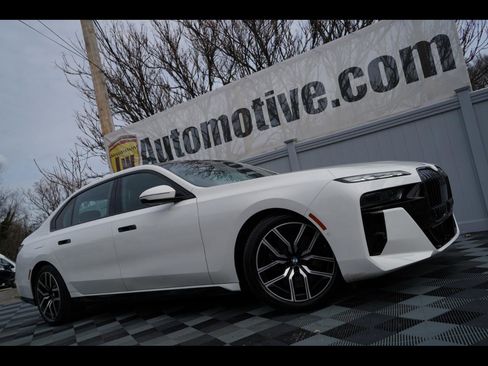 Used 2023 BMW 760i xDrive w/ Executive Package AWD/4WD image 1