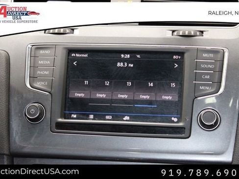 Used 2017 Volkswagen Golf Alltrack SE image 33