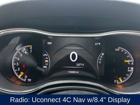 Used 2018 Jeep Grand Cherokee Altitude image 16